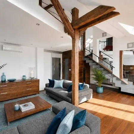Luxury Two-bedroom Penthouse With Terrace And Ac Appartamento *